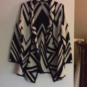 Chico’s black & white open front sweater. Size 1